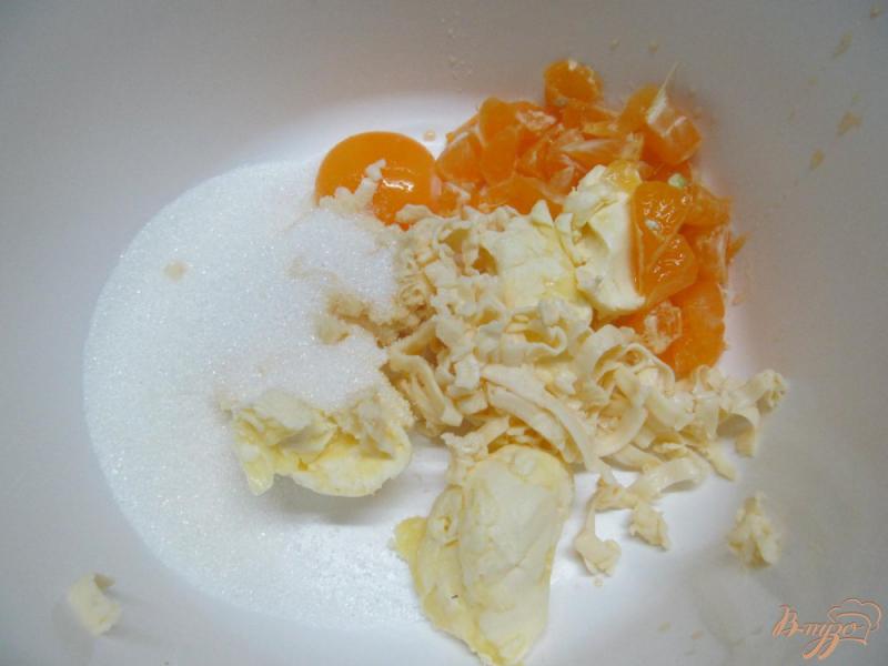 Фото приготовление рецепта: Вафли с мандарином и плавленным сыром шаг №1