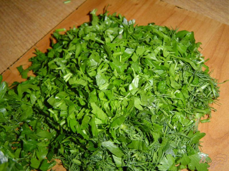 Фото приготовление рецепта: Зеленые помидоры с чесноком и зеленью шаг №2