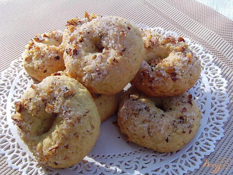Фото приготовление рецепта: Песочное печенье с орехами шаг №6