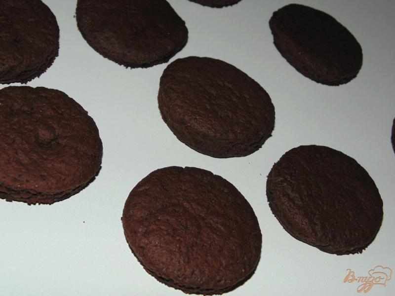 Фото приготовление рецепта: Шоколадное печенье в сахарной пудре шаг №5