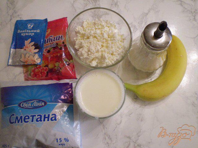Фото приготовление рецепта: Молочный десерт с бананом шаг №1