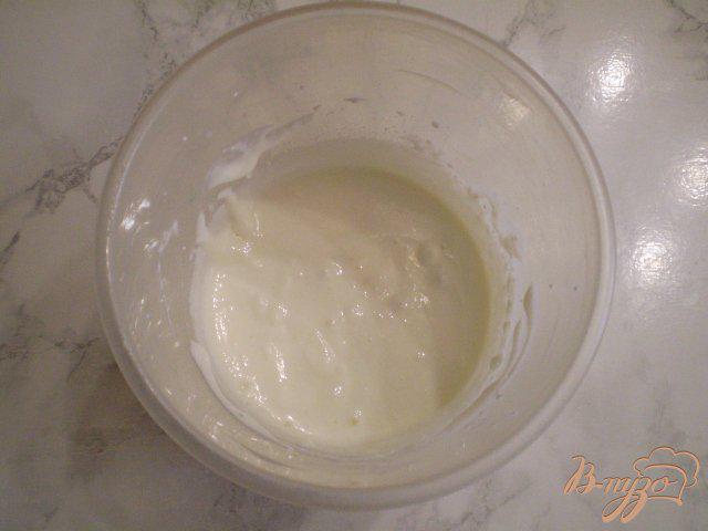 Фото приготовление рецепта: Молочный десерт с бананом шаг №4