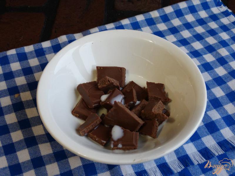 Фото приготовление рецепта: Домашние конфеты Банан в шоколаде шаг №2