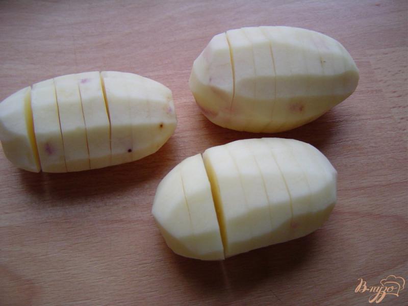 Фото приготовление рецепта: Запеченный картофель с сыром шаг №2