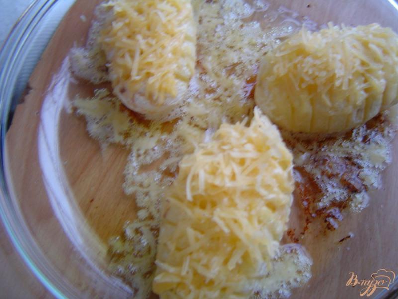 Фото приготовление рецепта: Запеченный картофель с сыром шаг №4