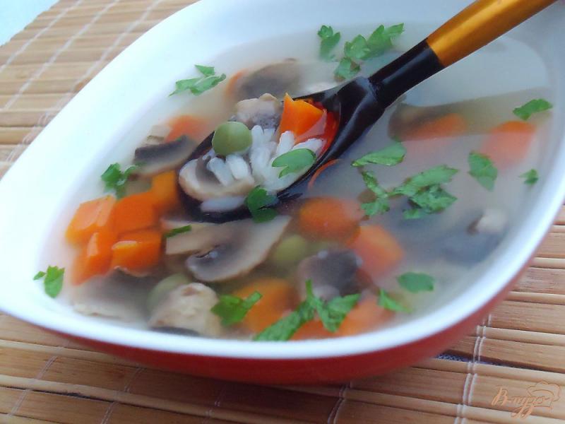 Фото приготовление рецепта: Рисовый суп с овощами и грибами шаг №5