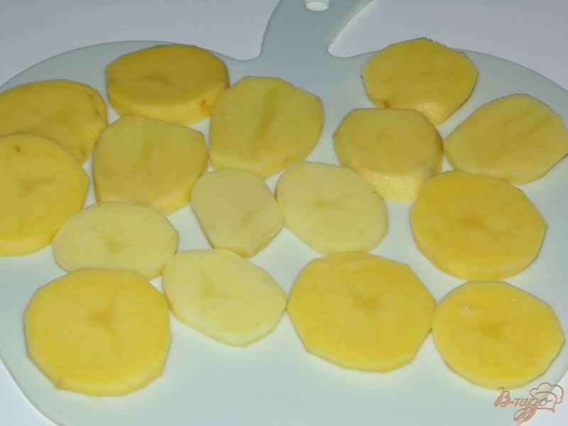 Фото приготовление рецепта: Хек запеченный в сметане с картофелем шаг №1