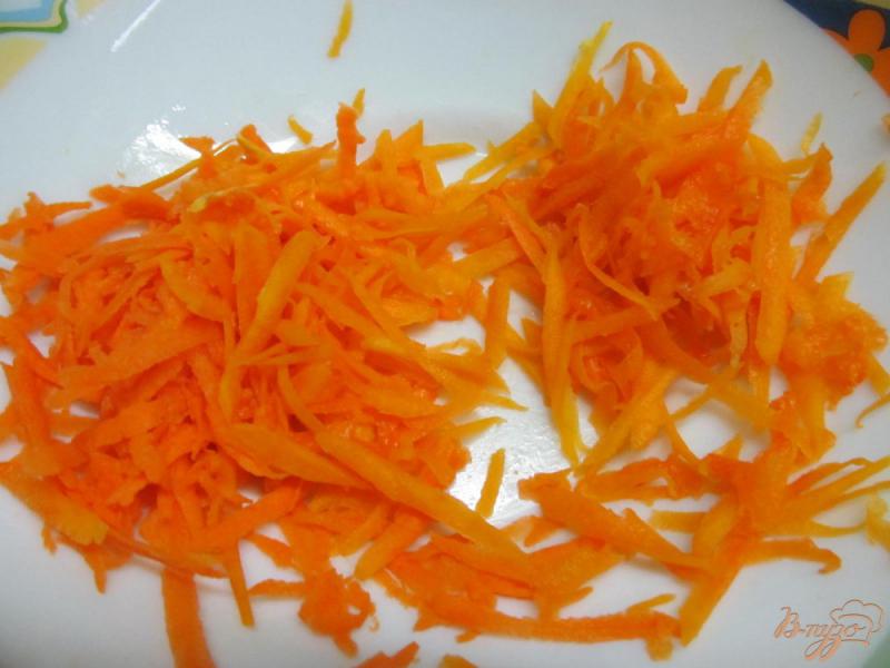 Фото приготовление рецепта: Салат из моркови и тыквы шаг №2