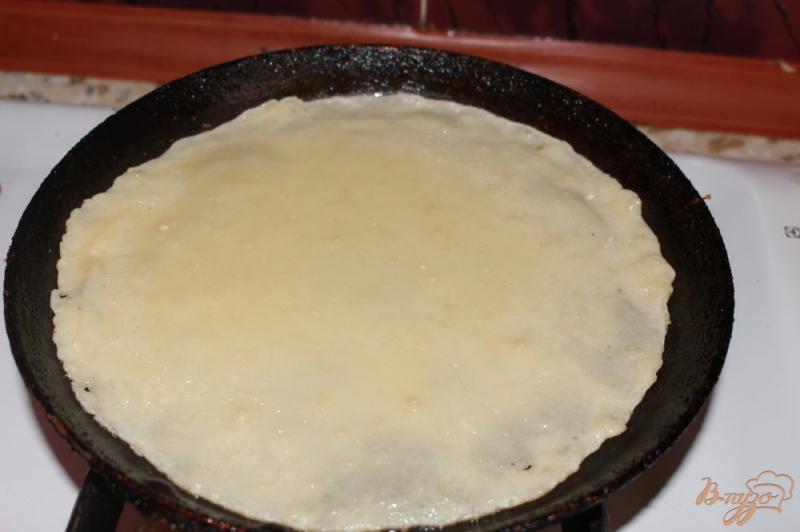 Фото приготовление рецепта: Блины с сыром и грибами шаг №3