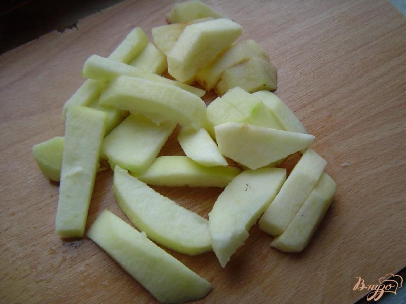 Фото приготовление рецепта: Свинина, запеченная с тыквой и яблоками шаг №3