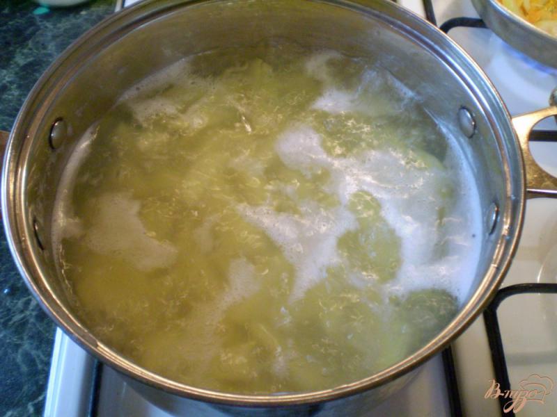 Фото приготовление рецепта: Тефтели с картофелем шаг №4