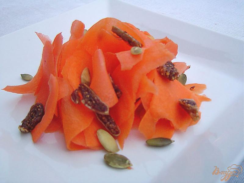 Фото приготовление рецепта: Салат «Оранжевая осень» шаг №4