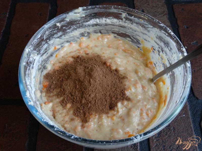 Фото приготовление рецепта: Тыквенный кекс с какао шаг №7