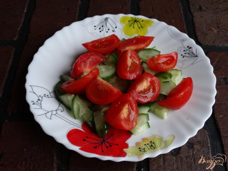 Фото приготовление рецепта: Салат с авокадо и шампиньонами шаг №2