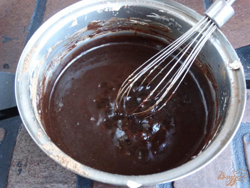 Фото приготовление рецепта: Глазурь с какао шаг №4