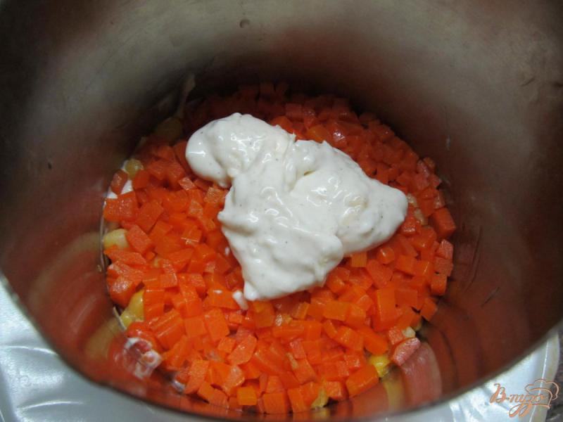 Фото приготовление рецепта: Салат с рисом шампиньоном морковкой шаг №9