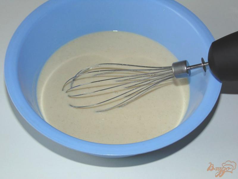 Фото приготовление рецепта: Ванильные блины с начинкой из творога и киви шаг №1