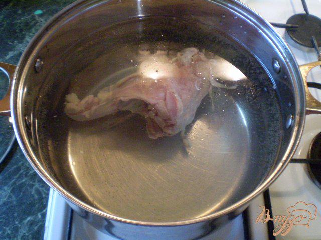 Фото приготовление рецепта: Суп с галушками на курином бульоне шаг №2