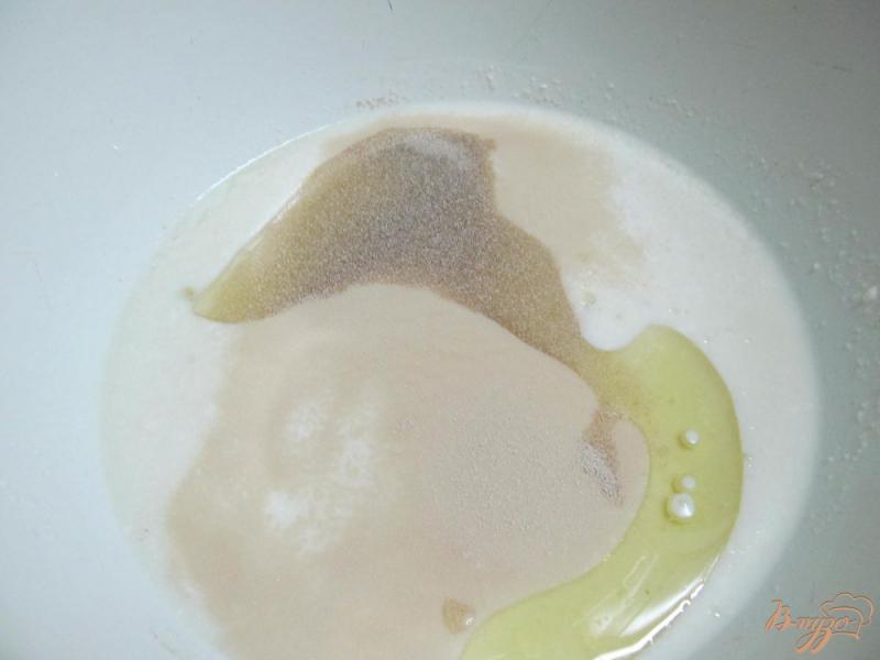 Фото приготовление рецепта: Белый хлеб на молоке с сухой петрушкой шаг №2
