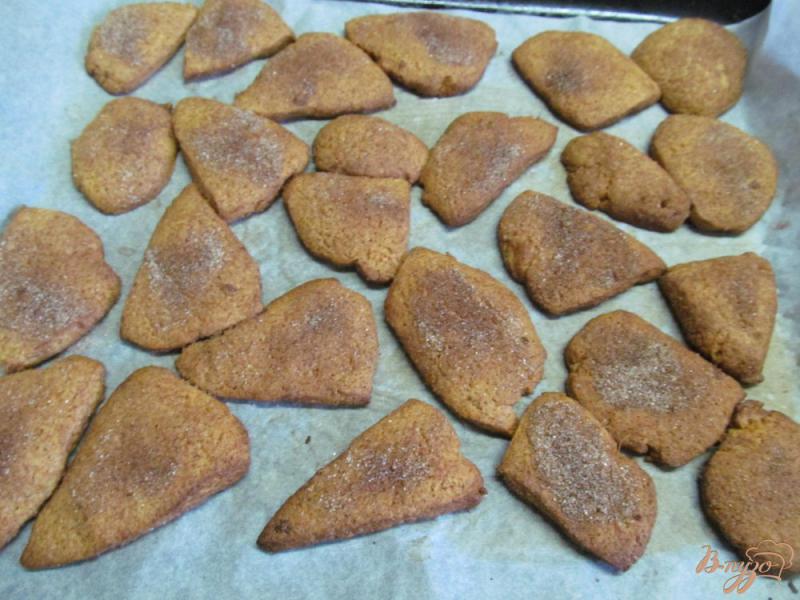 Фото приготовление рецепта: Печенье с имбирем и корицей шаг №8