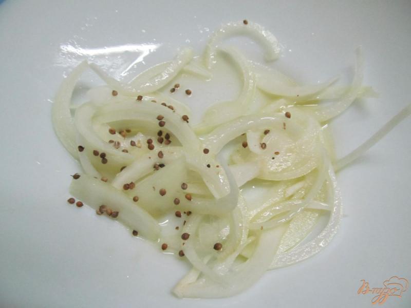 Фото приготовление рецепта: Салат из краснокочанной капусты с шампиньоном шаг №1