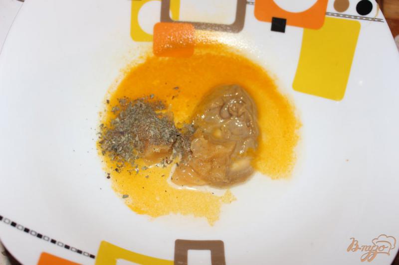 Фото приготовление рецепта: Куриные крылышки в медово-гочичном маринаде шаг №2