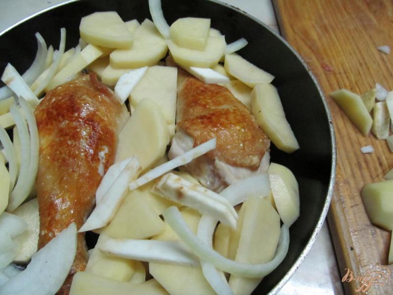 Фото приготовление рецепта: Курица крри с овощами шаг №2