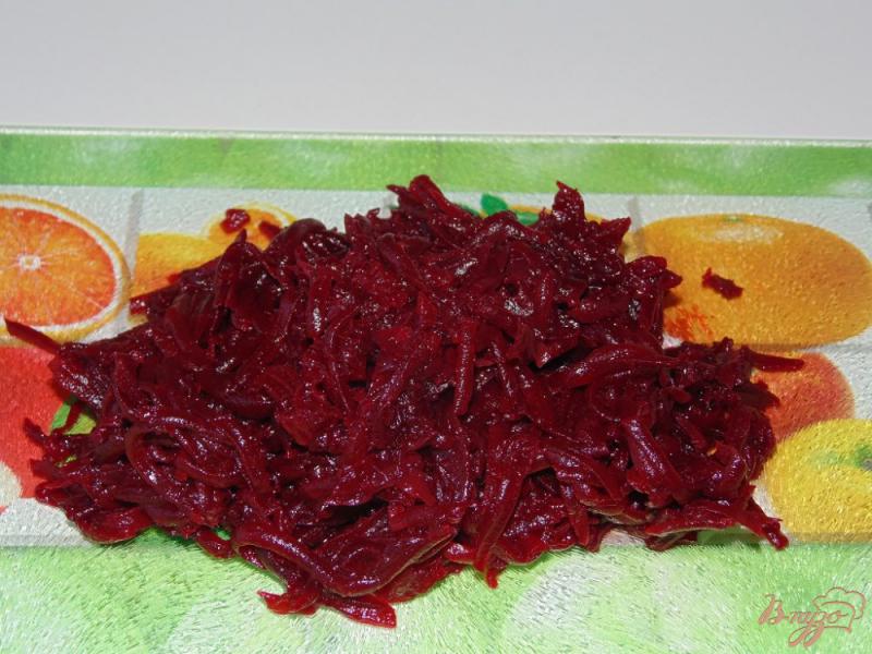 Фото приготовление рецепта: Салат из свеклы с маринованным огурчиком шаг №1