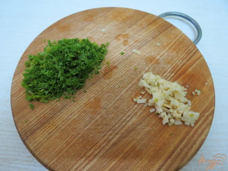 Фото приготовление рецепта: Суп с фрикадельками и опятами шаг №11