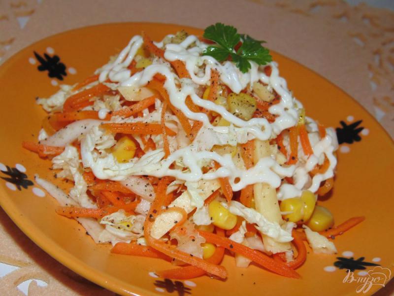 Фото приготовление рецепта: Салат из пекинской капусты с твердым сыром и морковью по-корейски шаг №5
