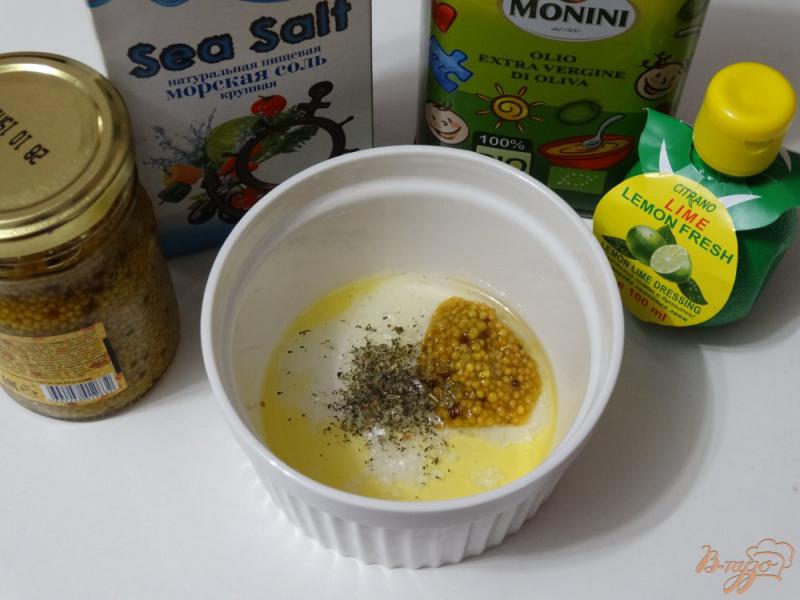Фото приготовление рецепта: Овощной салат с горчичной заправкой шаг №5