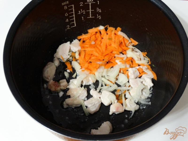 Фото приготовление рецепта: Диетическая гречка с куриным филе шаг №2