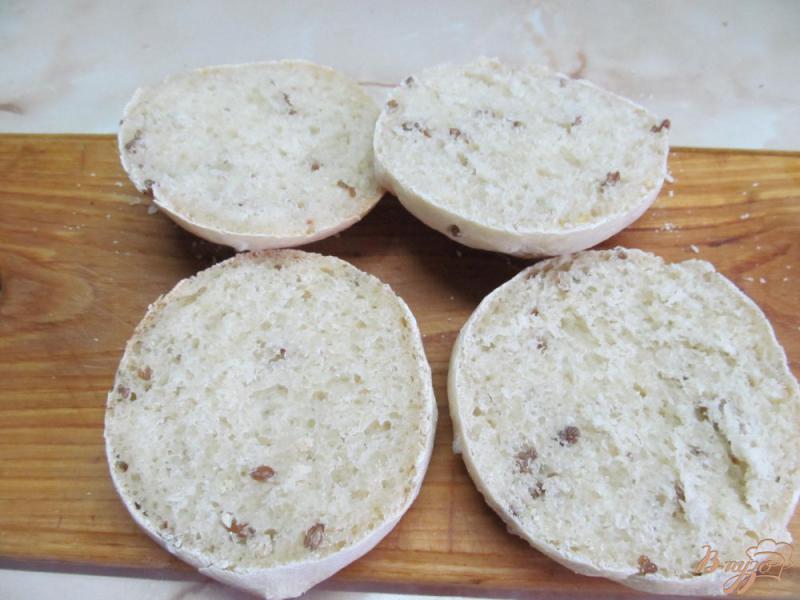 Фото приготовление рецепта: Бутерброд с домашней колбасой и брюссельской капустой шаг №1