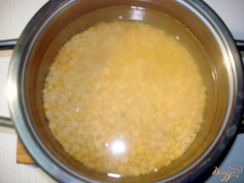 Фото приготовление рецепта: Гороховый суп с копчёными сосисками шаг №1