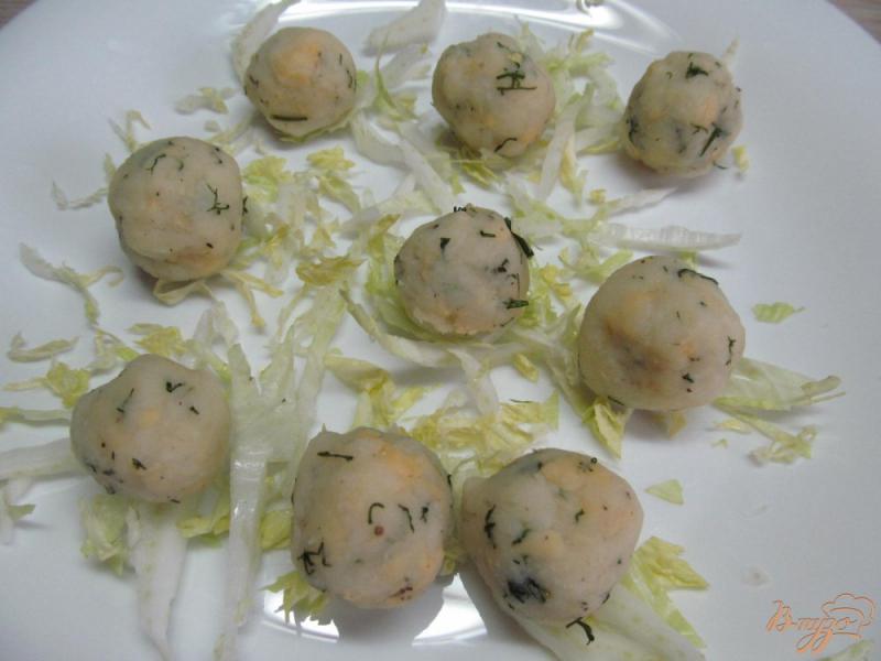 Фото приготовление рецепта: Салат из картофеля сыра и копченной курицы шаг №3