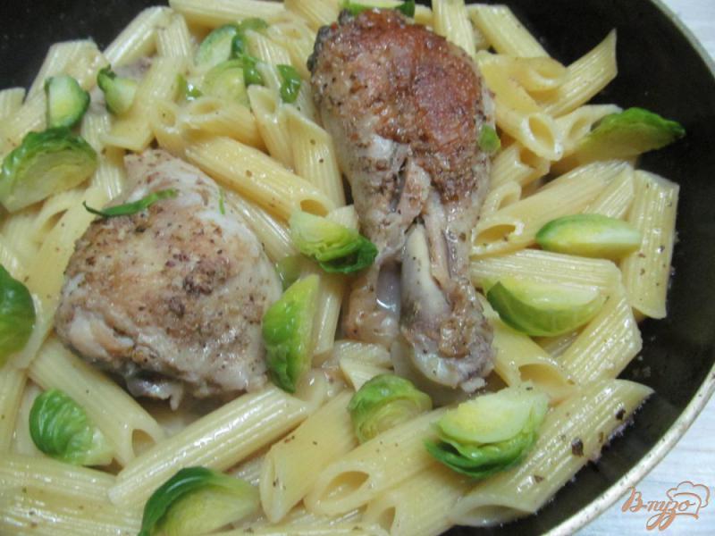 Фото приготовление рецепта: Курица в специях с макаронами шаг №7