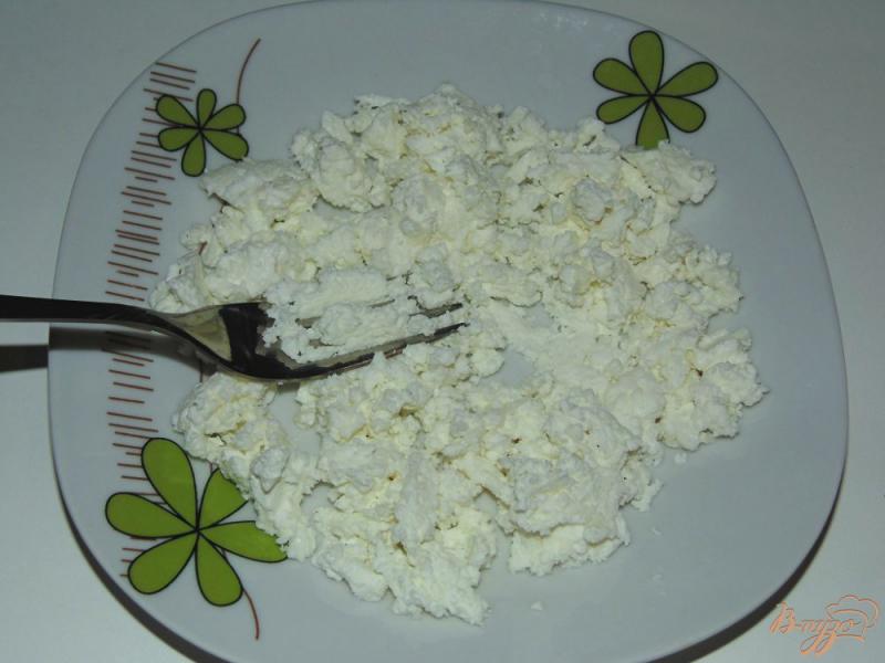 Фото приготовление рецепта: Низкокалорийная закуска из яиц и творога шаг №1