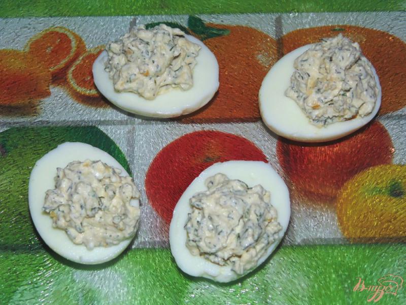 Фото приготовление рецепта: Низкокалорийная закуска из яиц и творога шаг №5