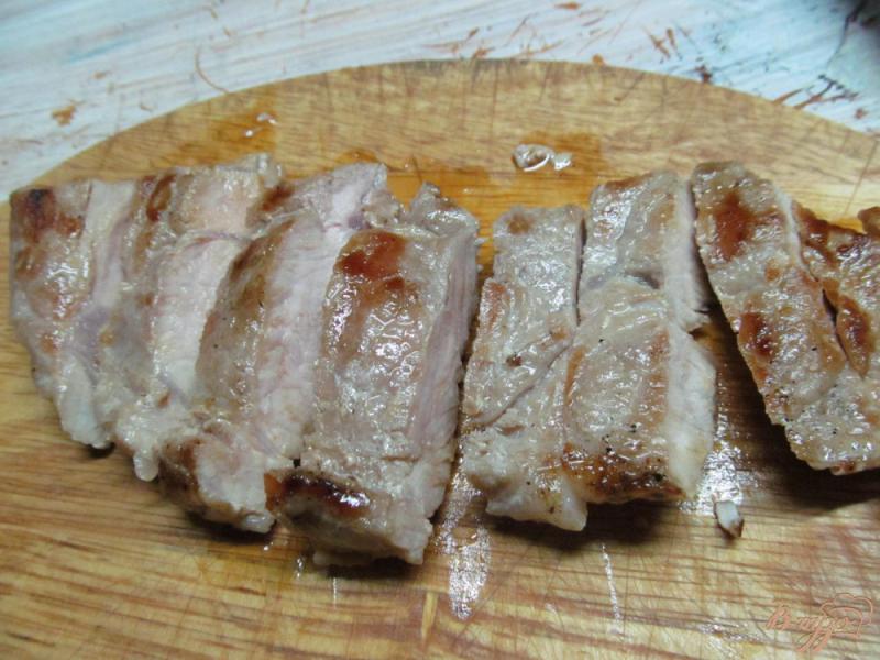 Фото приготовление рецепта: Гренки со свининой шаг №7