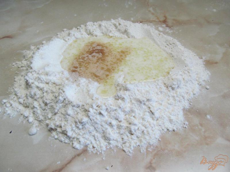 Фото приготовление рецепта: Сосиски в тесте с сыром и яйцом шаг №1