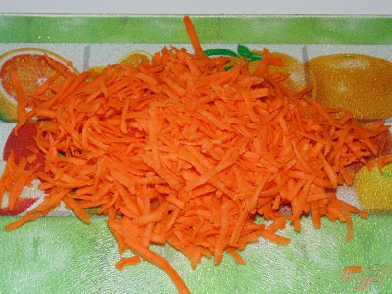 Фото приготовление рецепта: Баклажаны с луком и морковью шаг №3