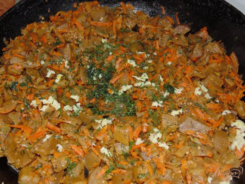 Фото приготовление рецепта: Баклажаны с луком и морковью шаг №6