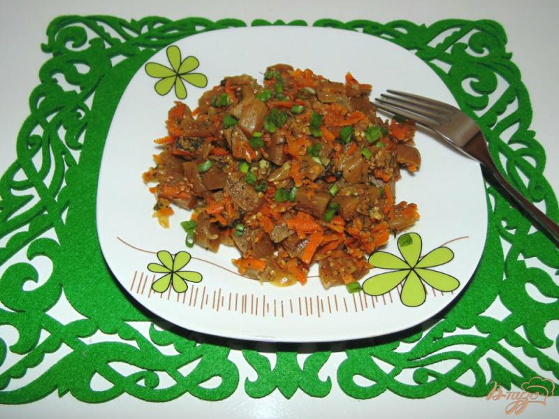 Фото приготовление рецепта: Баклажаны с луком и морковью шаг №7