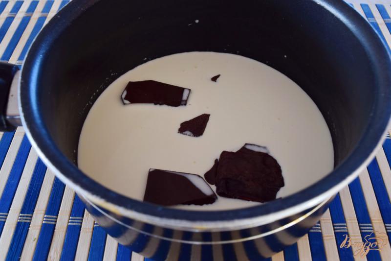 Фото приготовление рецепта: Горячий шоколад с маршмеллоу шаг №2