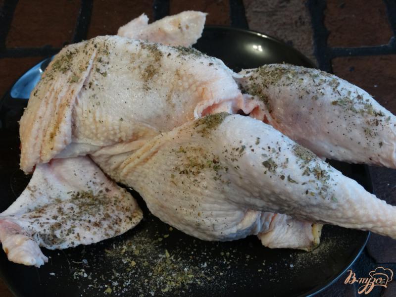 Фото приготовление рецепта: Цыпленок запеченный с лимоном в рукаве шаг №2