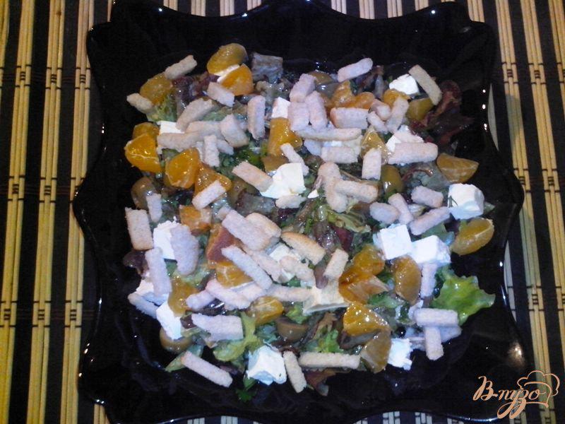 Фото приготовление рецепта: Лёгкий салат с мандарином шаг №4