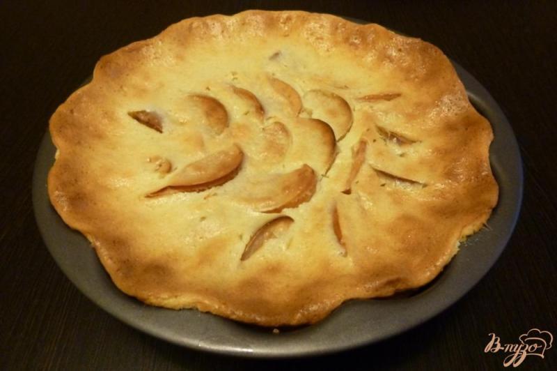 Фото приготовление рецепта: Яблочный пирог на сметане шаг №7