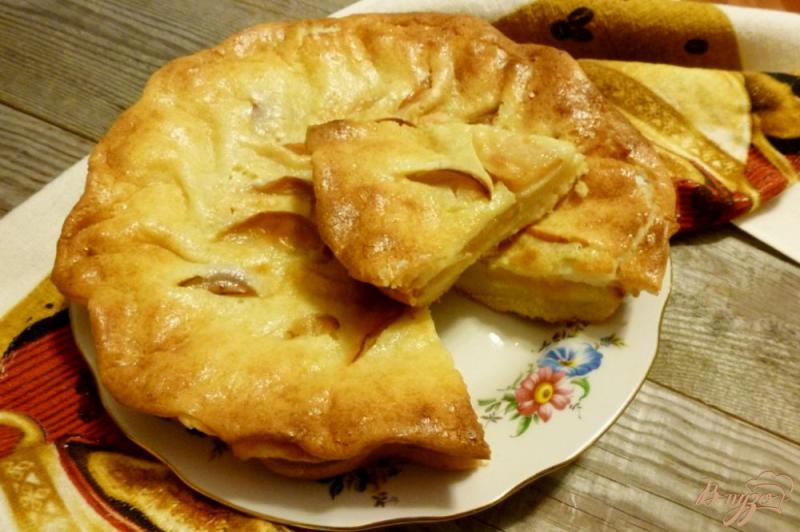 Фото приготовление рецепта: Яблочный пирог на сметане шаг №8