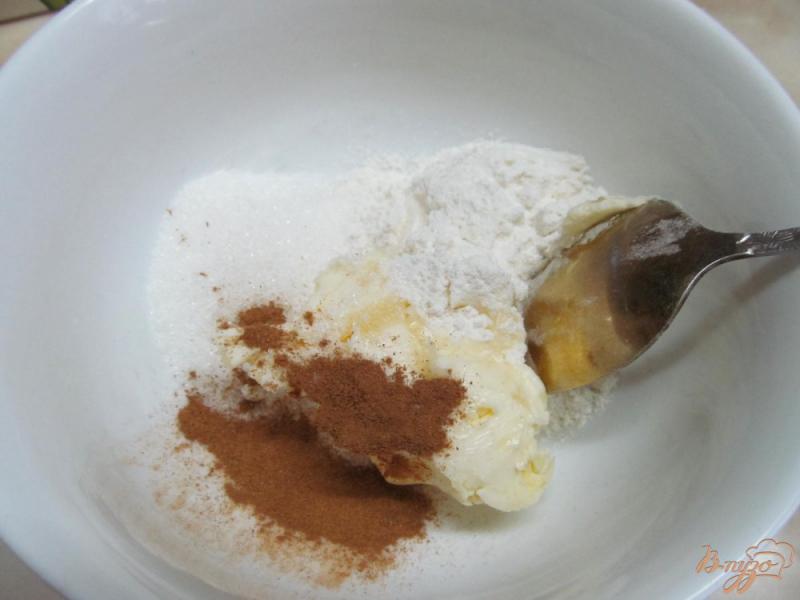 Фото приготовление рецепта: Десерт из яблок и мороженого шаг №1