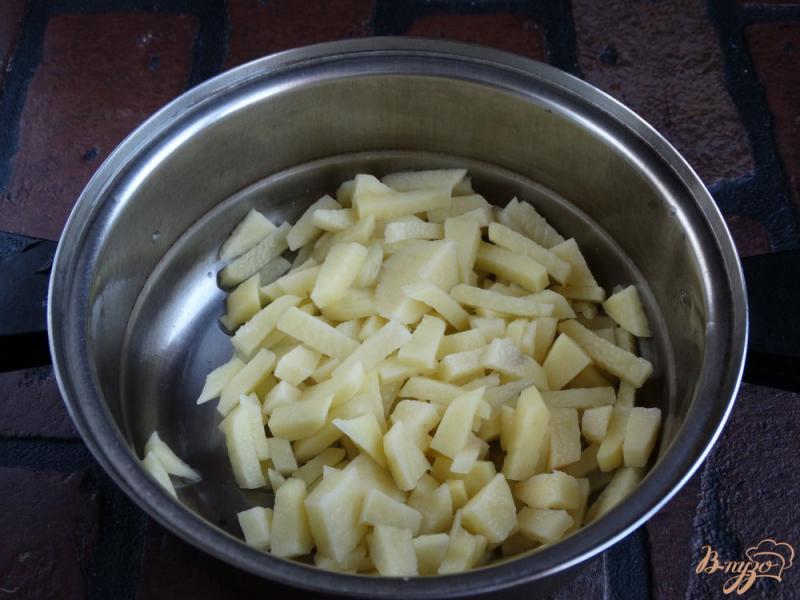 Фото приготовление рецепта: Суп со шпинатом и опятами шаг №1